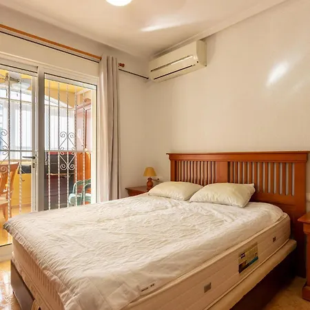 2 Bedroom Amazing In Torrevieja